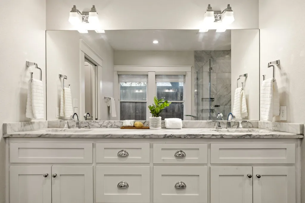 209 S Windomere Avenue Dallas TX 75208