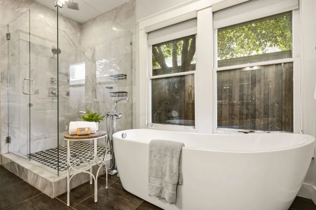 209 S Windomere Avenue Dallas TX 75208