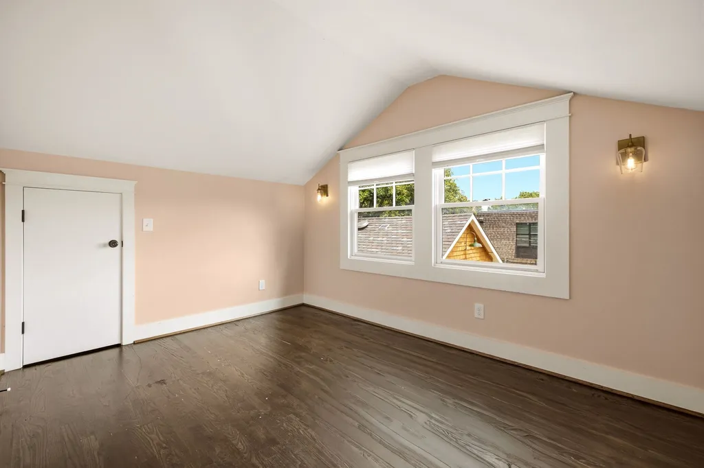 209 S Windomere Avenue Dallas TX 75208