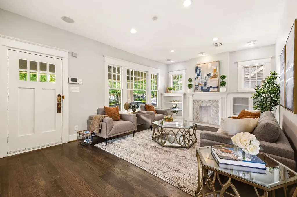 209 S Windomere Avenue Dallas TX 75208