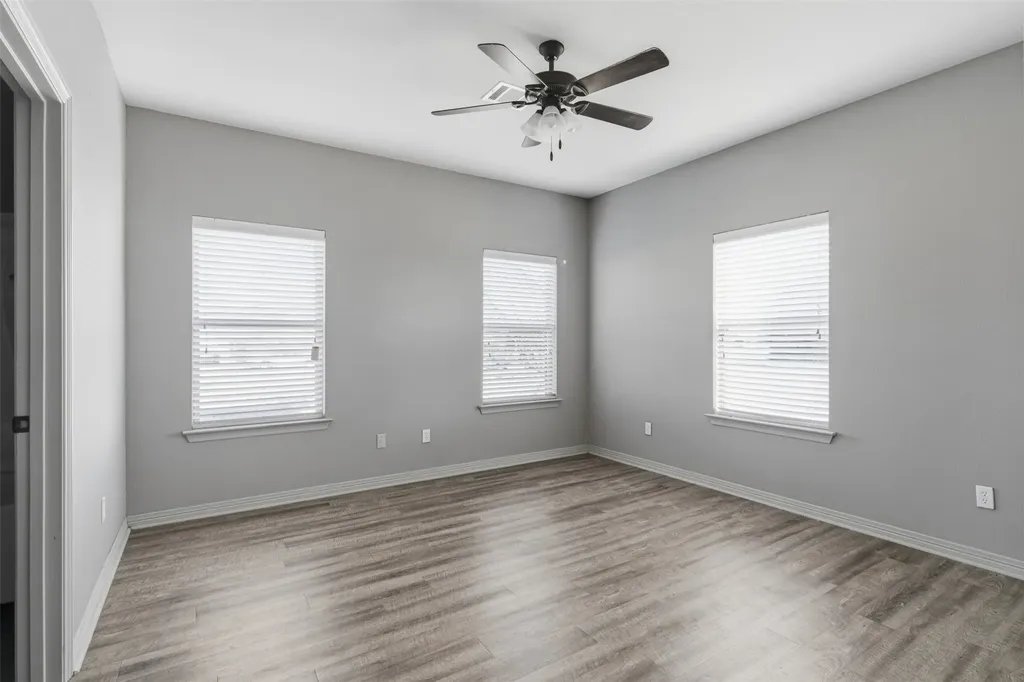 101 W Capps Street Rio Vista TX 76093