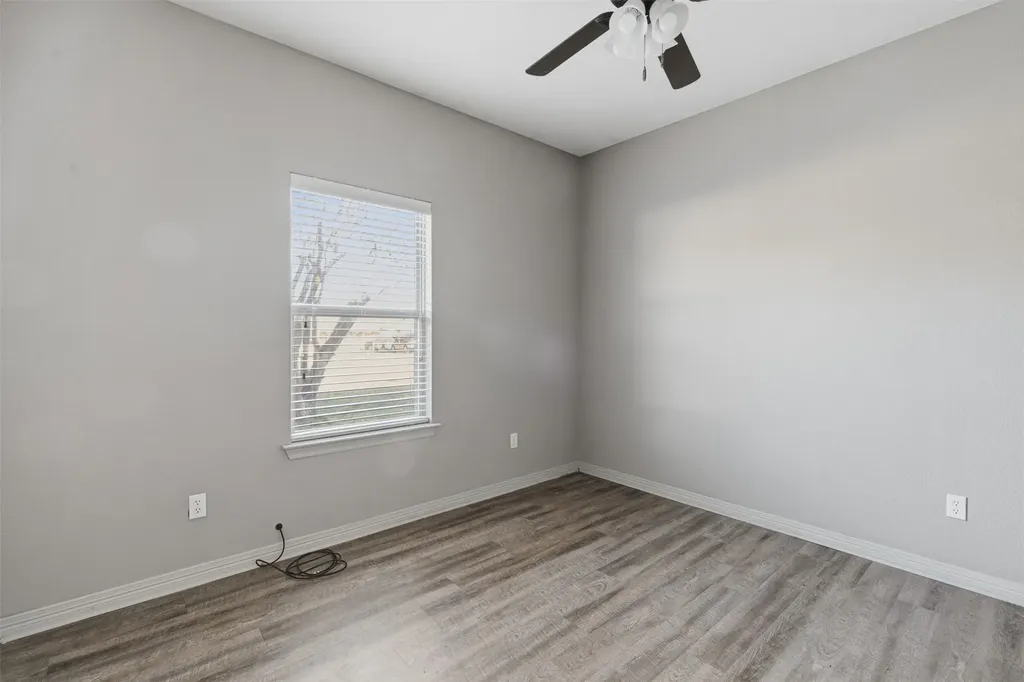 101 W Capps Street Rio Vista TX 76093