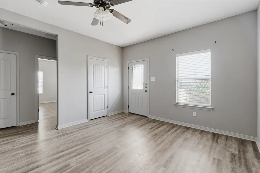 101 W Capps Street Rio Vista TX 76093