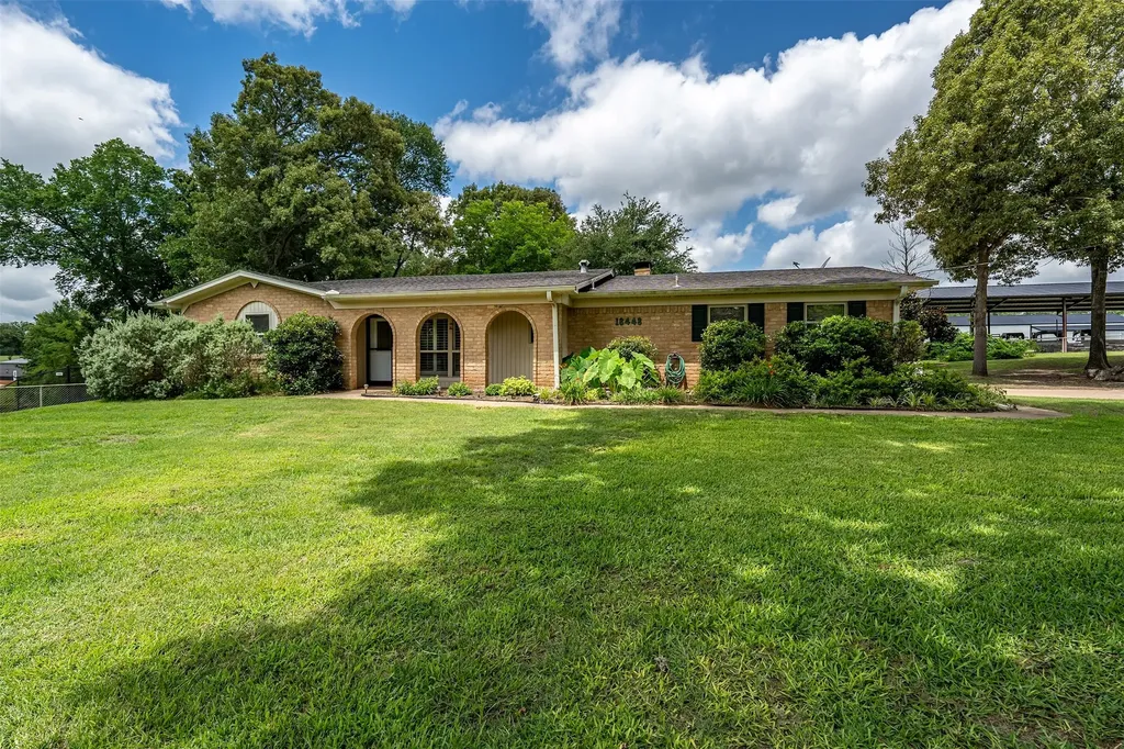 18448 County Road 138 Flint TX 75762