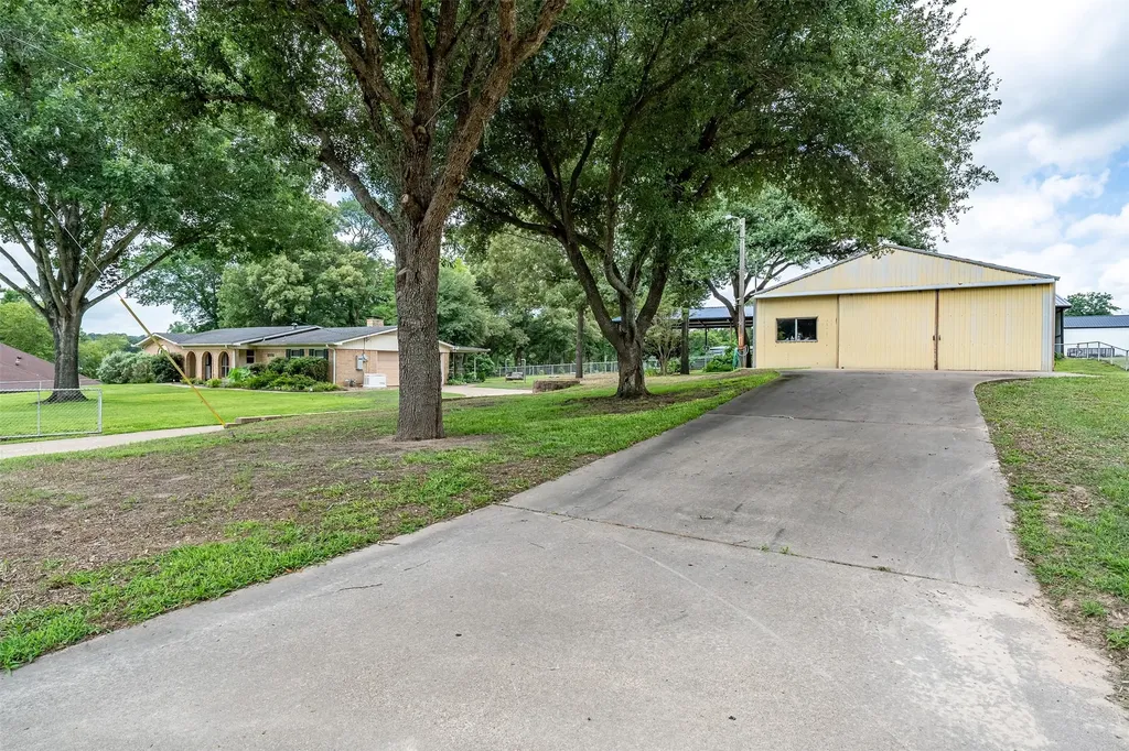 18448 County Road 138 Flint TX 75762