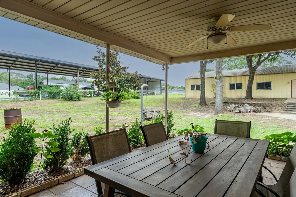 18448 County Road 138 Flint TX 75762