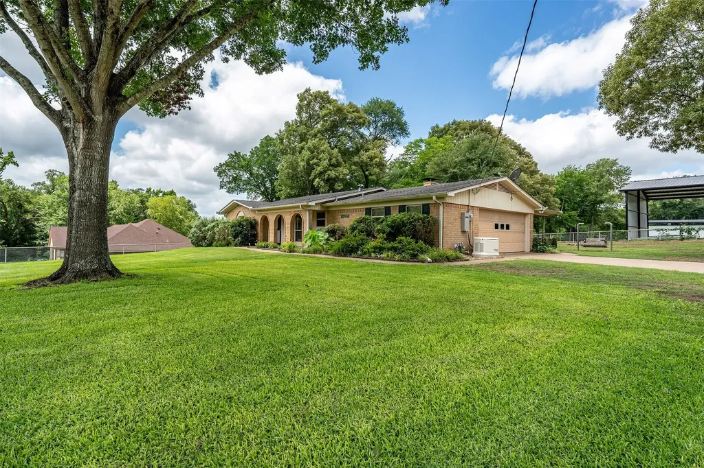 18448 County Road 138 Flint TX 75762