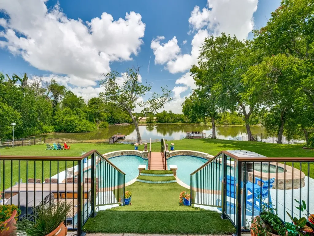 1549 Brook Lane Celina TX 75009