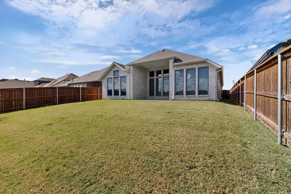 1419 Misty Pasture Mansfield TX 76063