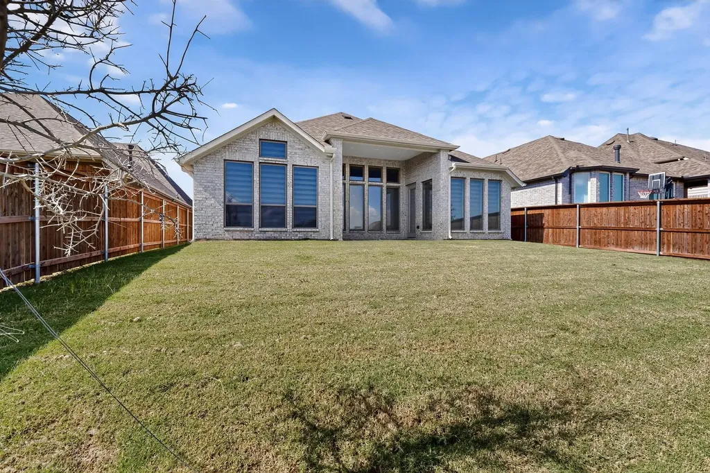 1419 Misty Pasture Mansfield TX 76063