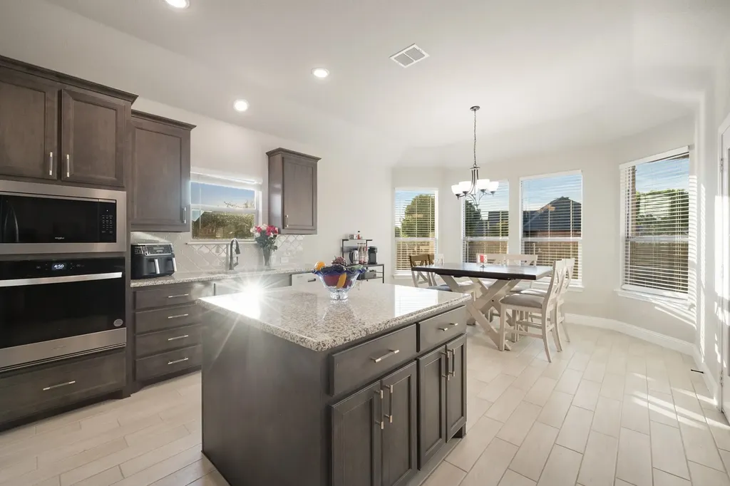 1802 Golden Meadow Court Cleburne TX 76033