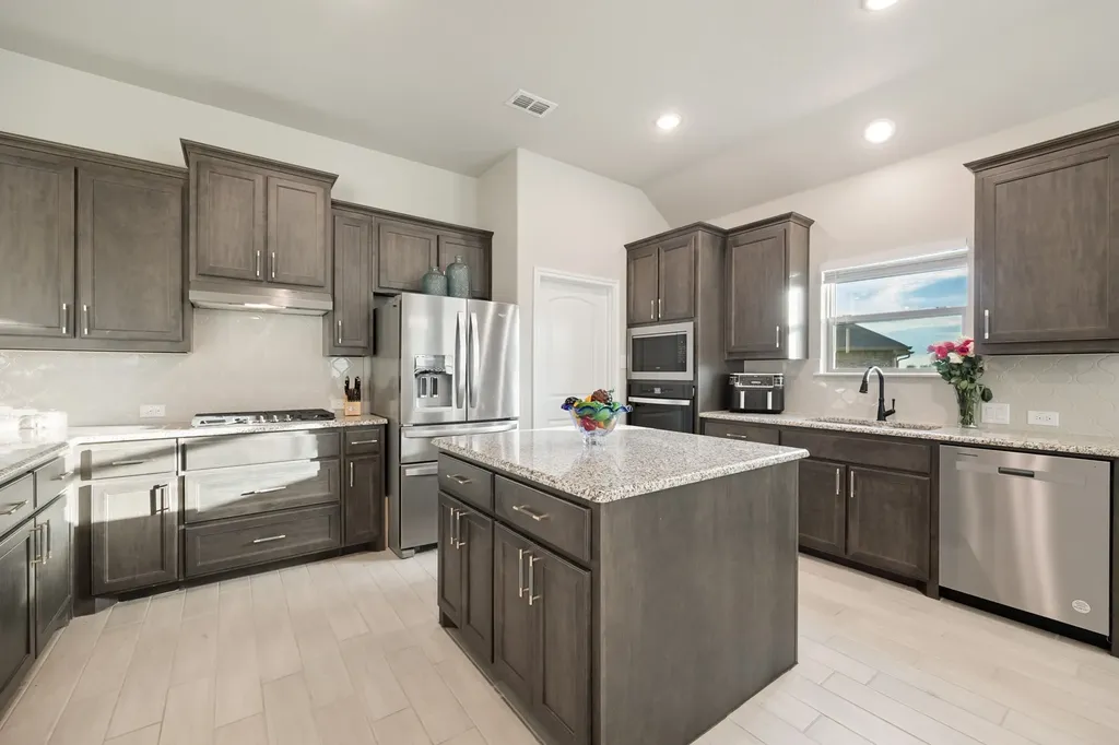 1802 Golden Meadow Court Cleburne TX 76033