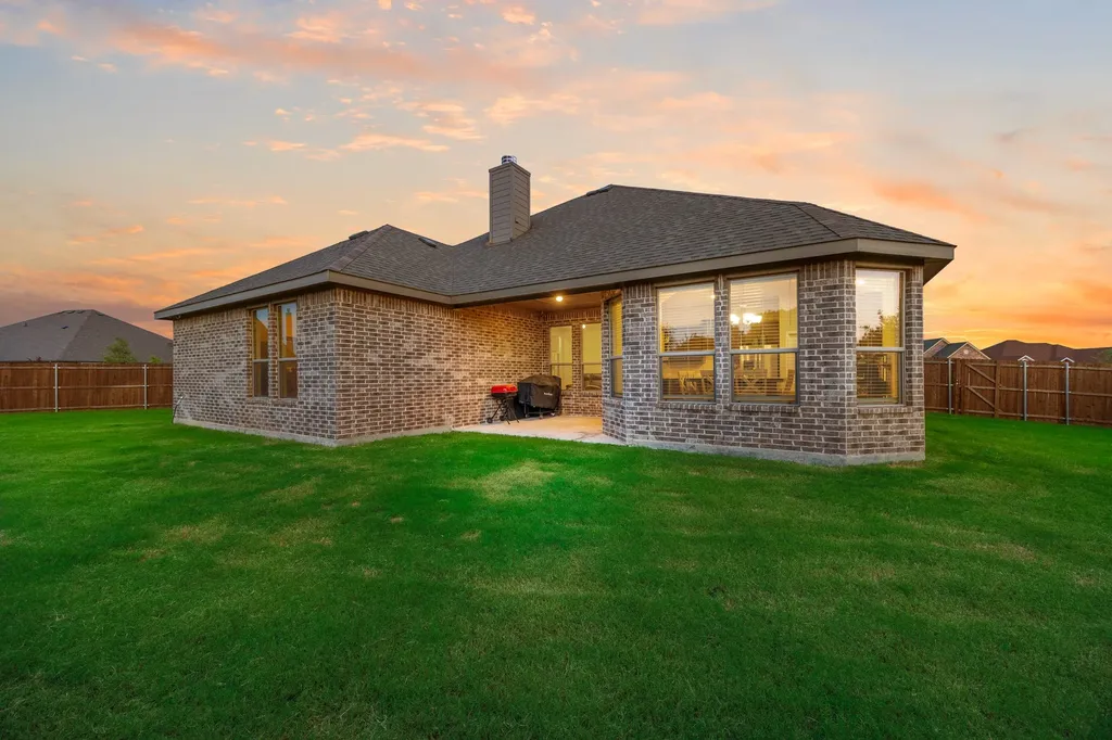 1802 Golden Meadow Court Cleburne TX 76033