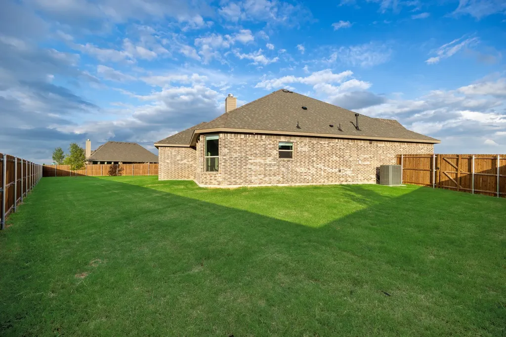 1802 Golden Meadow Court Cleburne TX 76033
