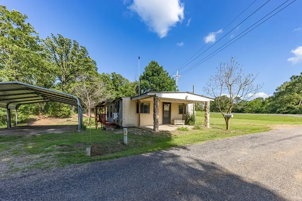 102 Sandy Main Road Scroggins TX 75480