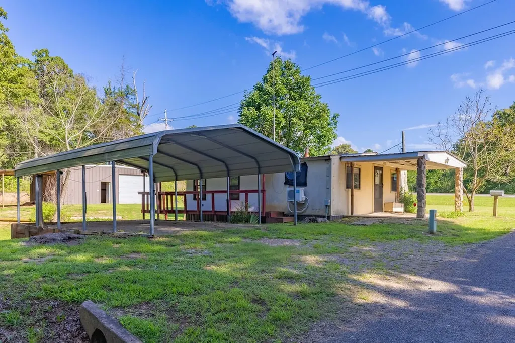 102 Sandy Main Road Scroggins TX 75480
