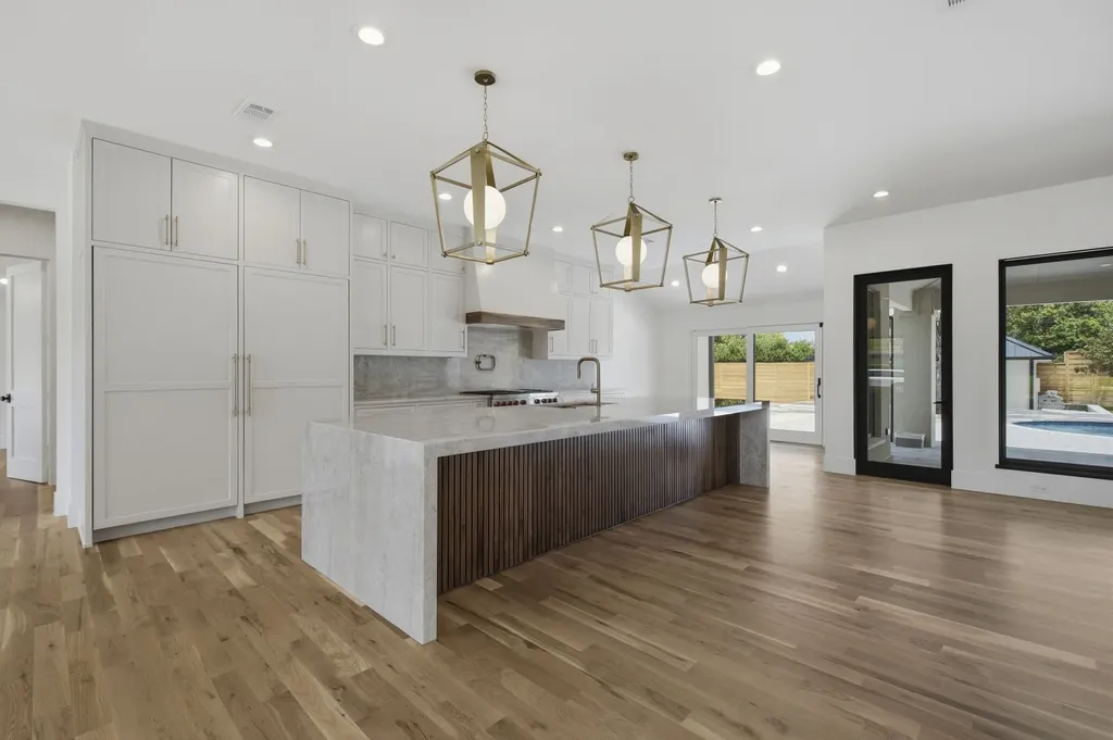 10254 Epping Lane Dallas TX 75229