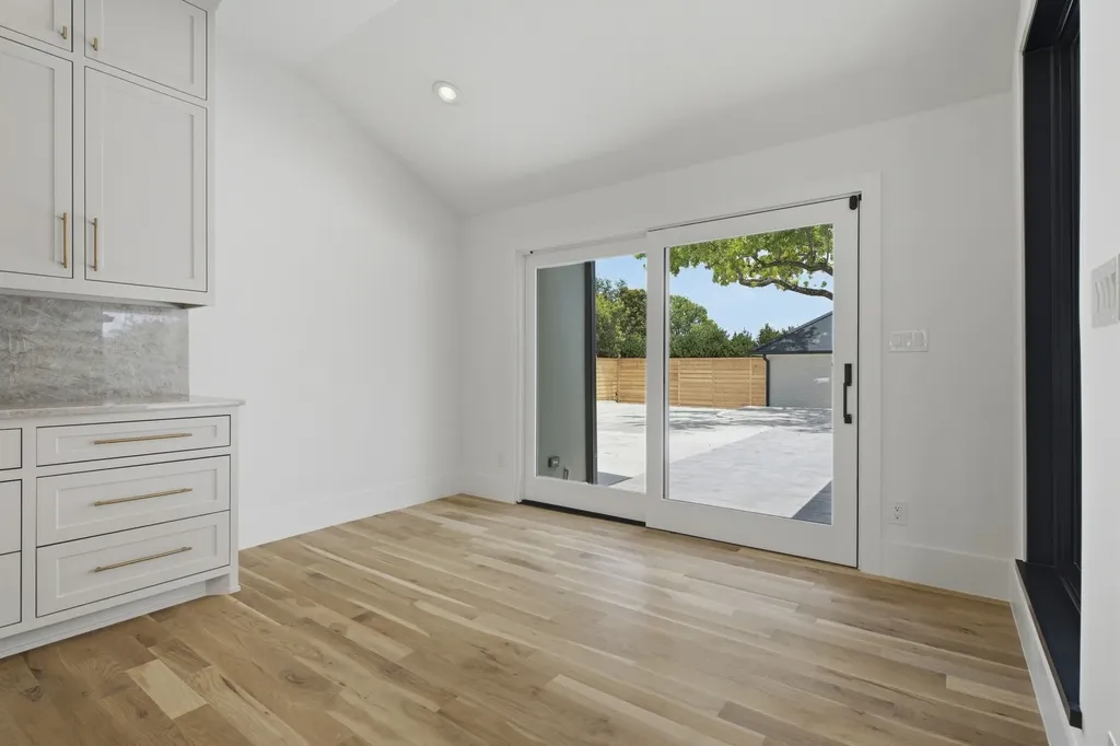 10254 Epping Lane Dallas TX 75229