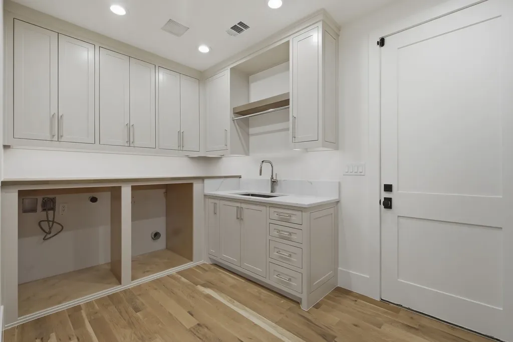 10254 Epping Lane Dallas TX 75229