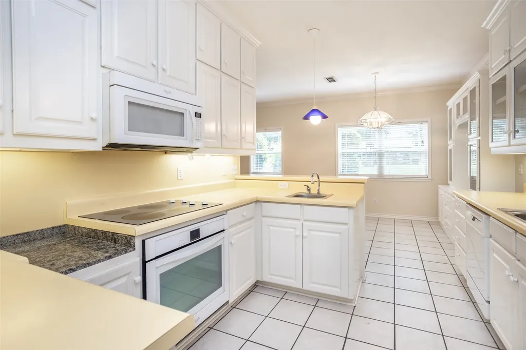 226 Gordon Street Gainesville TX 76240