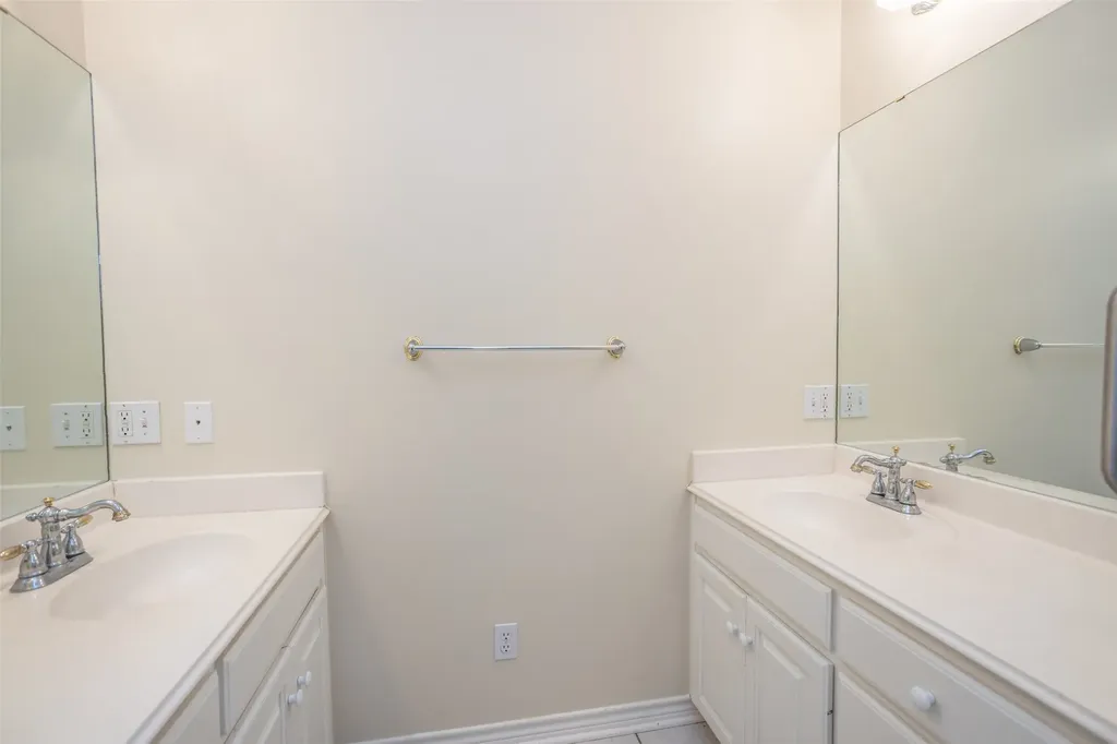 226 Gordon Street Gainesville TX 76240