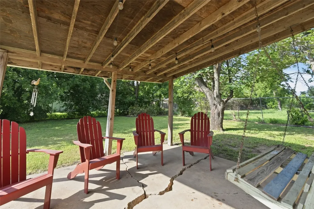 912 W Elizabeth Drive Robinson TX 76706