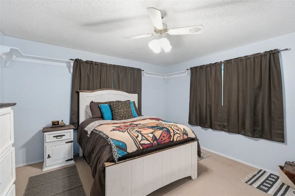 912 W Elizabeth Drive Robinson TX 76706