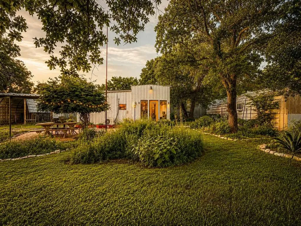 128 E Castlewood Drive Marble Falls TX 78654