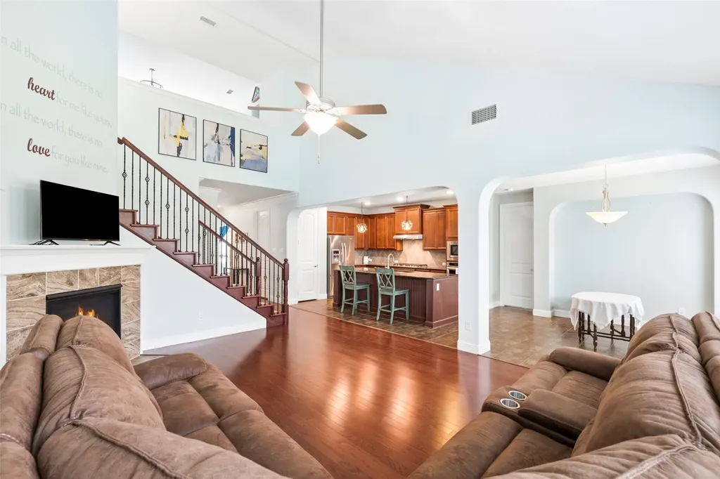 1374 Sandhurst Drive Roanoke TX 76262