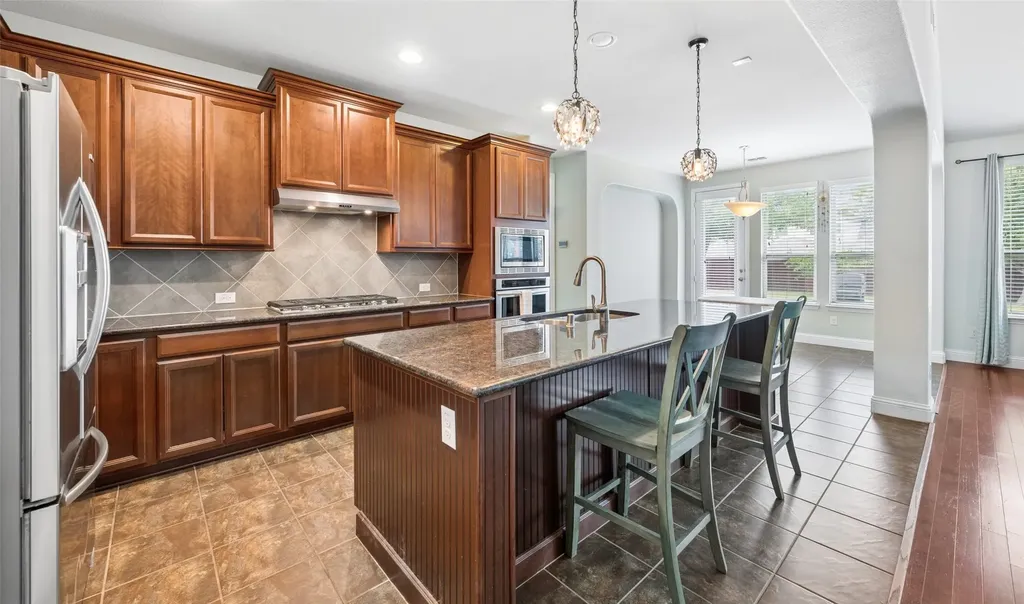 1374 Sandhurst Drive Roanoke TX 76262