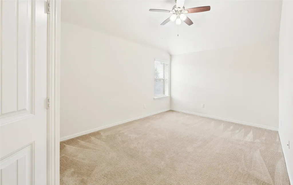 1374 Sandhurst Drive Roanoke TX 76262