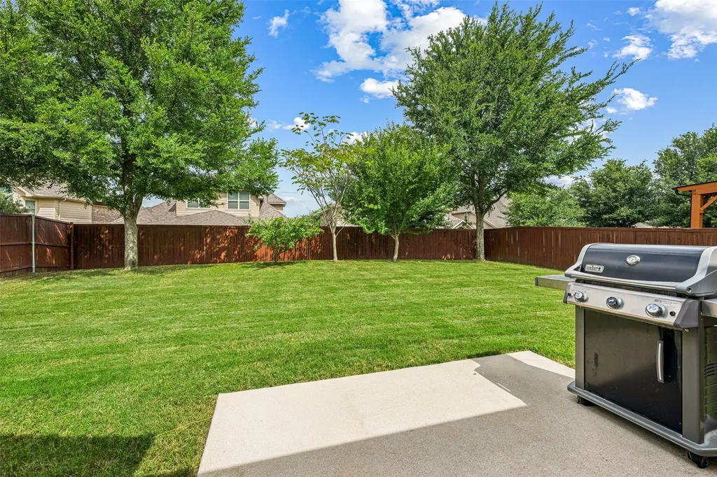 1374 Sandhurst Drive Roanoke TX 76262