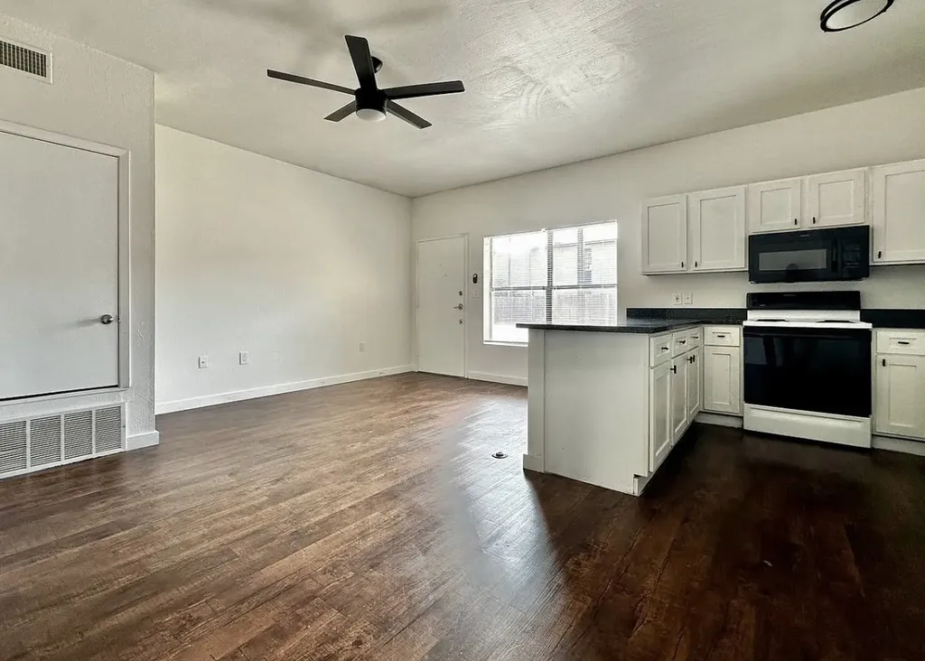 512 Daughtrey Avenue Waco TX 76706