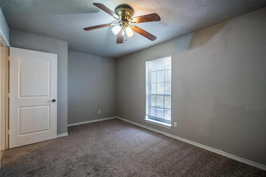 4212 Village Green Drive Irving TX 75038