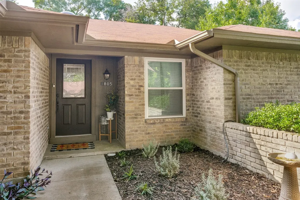 1805 Timbercreek Road Benbrook TX 76126