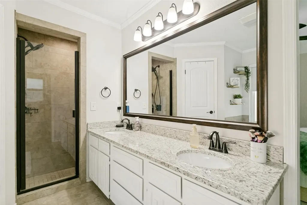 1805 Timbercreek Road Benbrook TX 76126