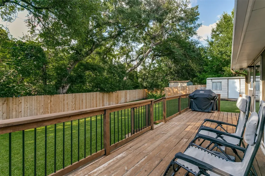 1805 Timbercreek Road Benbrook TX 76126