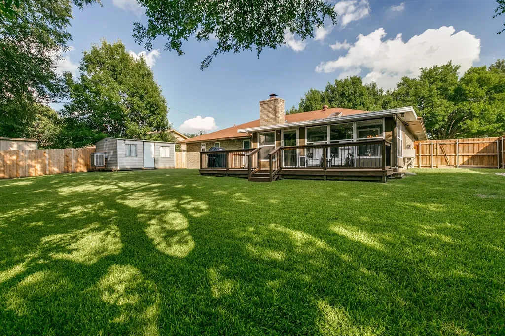 1805 Timbercreek Road Benbrook TX 76126