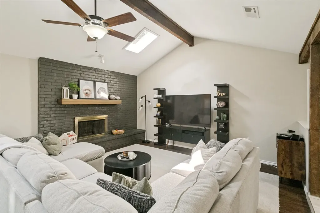 1805 Timbercreek Road Benbrook TX 76126