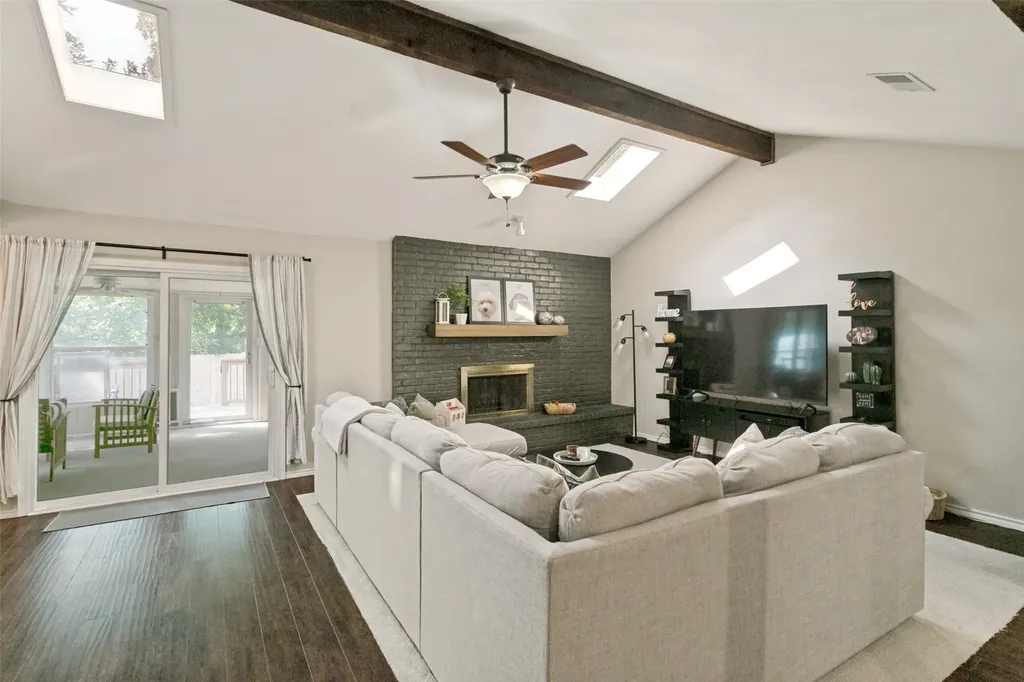 1805 Timbercreek Road Benbrook TX 76126