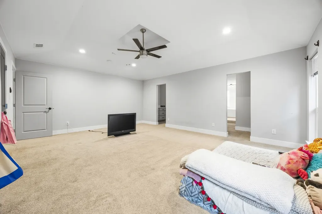 1810 Waterwood Drive Arlington TX 76012