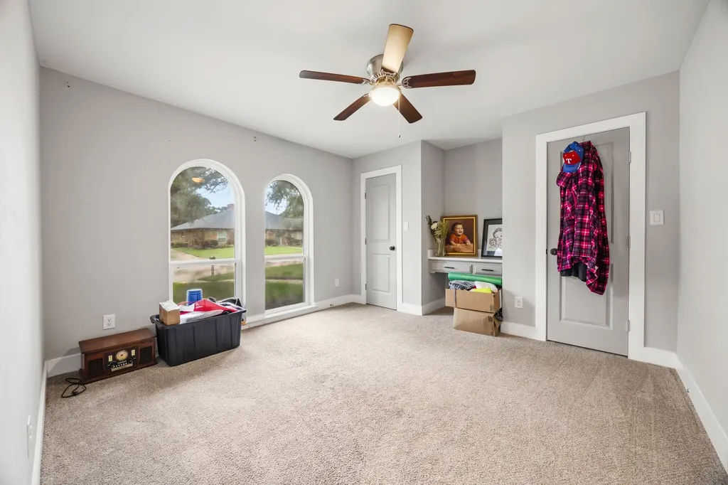 1810 Waterwood Drive Arlington TX 76012
