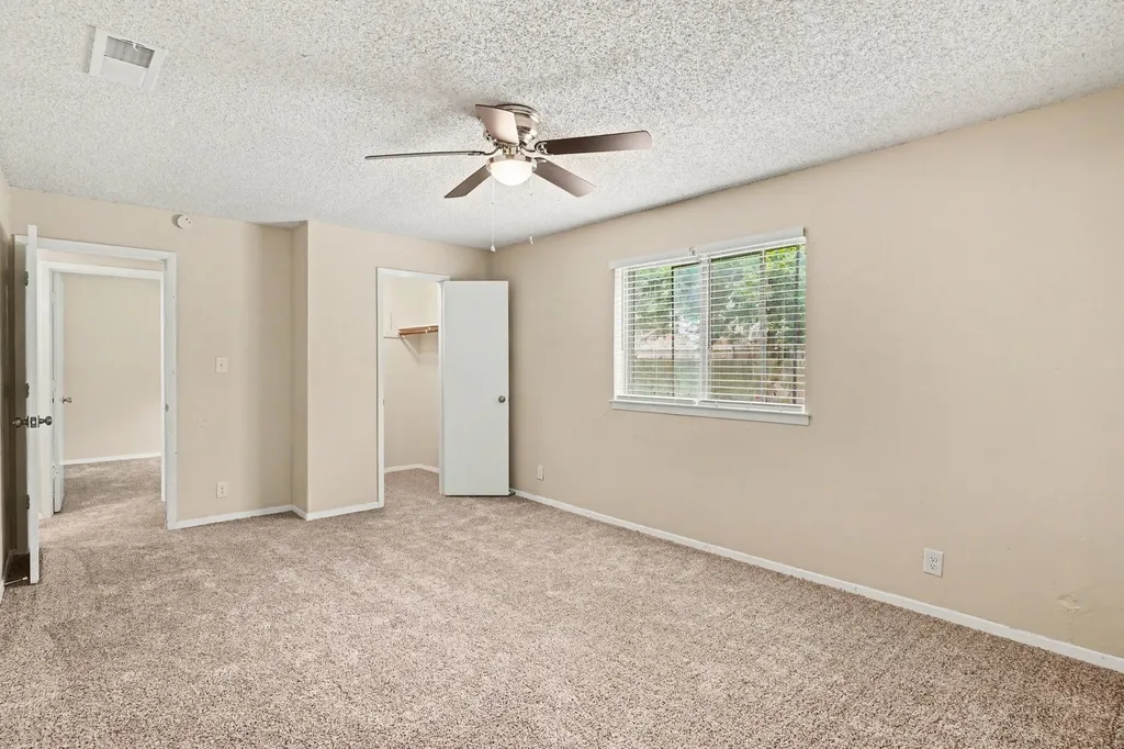 1405 Trammell Drive Benbrook TX 76126