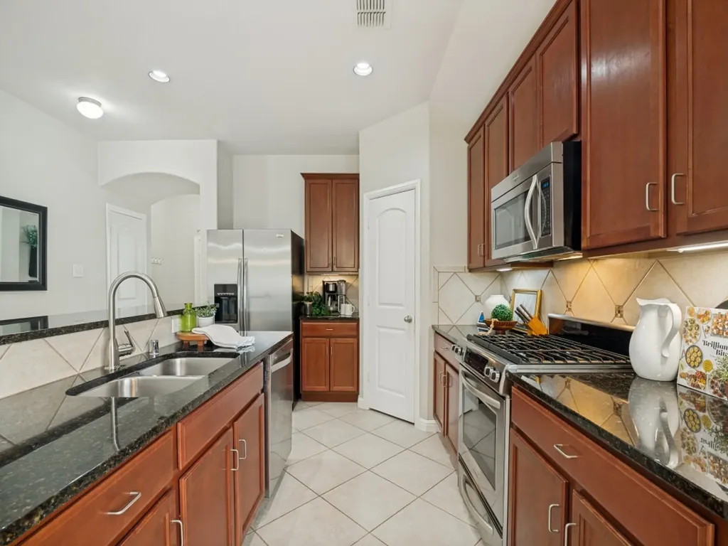 669 Payton Way Fate TX 75087