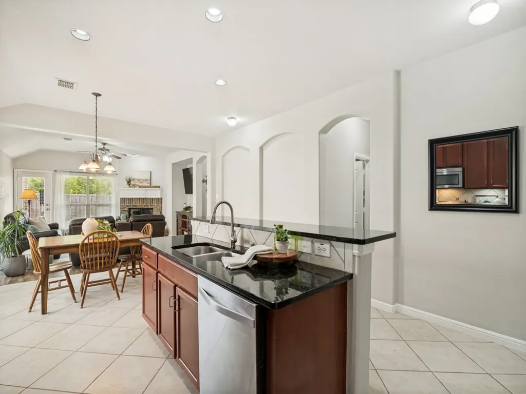 669 Payton Way Fate TX 75087