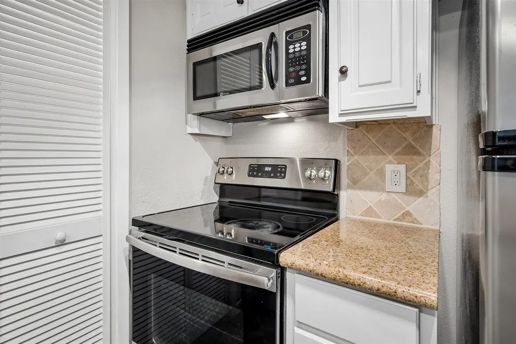 3815 Holland Avenue Dallas TX 75219