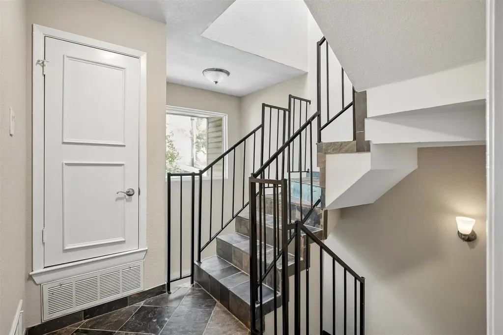 3815 Holland Avenue Dallas TX 75219