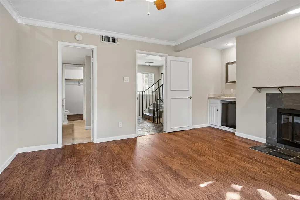 3815 Holland Avenue Dallas TX 75219