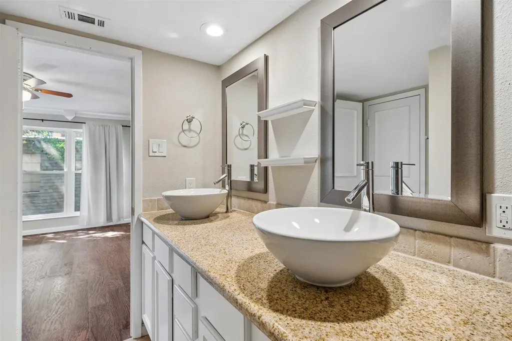 3815 Holland Avenue Dallas TX 75219