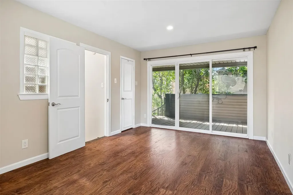 3815 Holland Avenue Dallas TX 75219